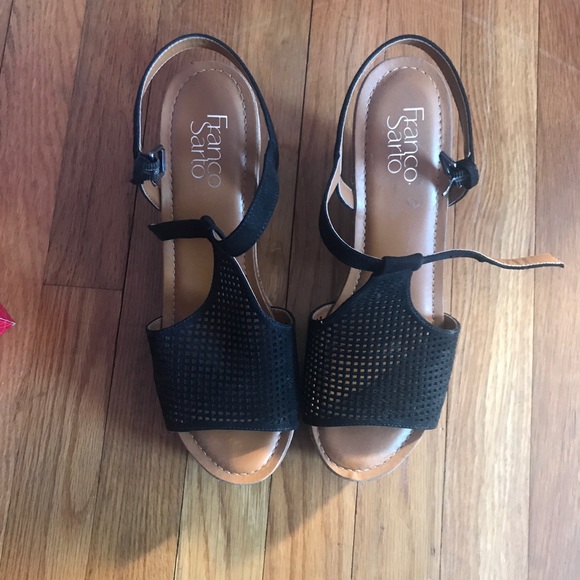 Pumps - Picture 3 of 4